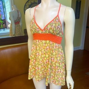 Free People 🧡💛 floral tank Size Small Excellent condition